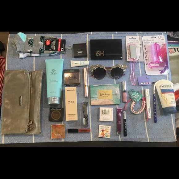 💫ESSENTIALS BEAUTY BUNDLE💫 - Picture 7 of 10